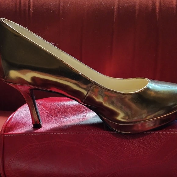 High heel pumps - Picture 4 of 5